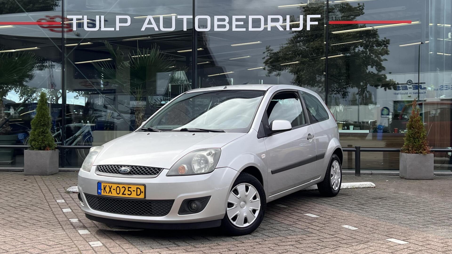 Ford Fiesta 1.4-16V Ambiente Betrouwbaar - Betaalbaar -Airco - NAP 2007 - voorkant