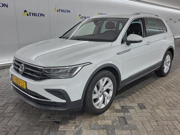 Volkswagen Tiguan 1.5 TSI Life Business 2021 - voorkant