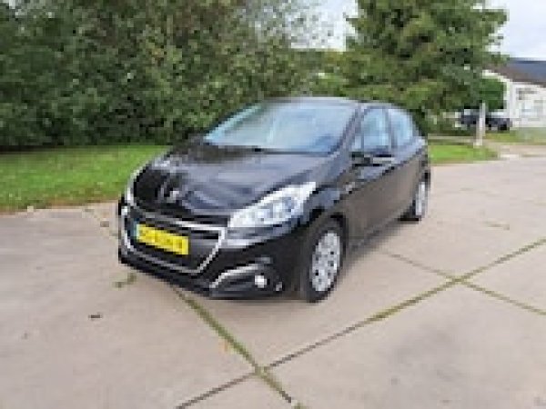 Peugeot 208 1.2 PureTech Blue Lion 2017 - voorkant