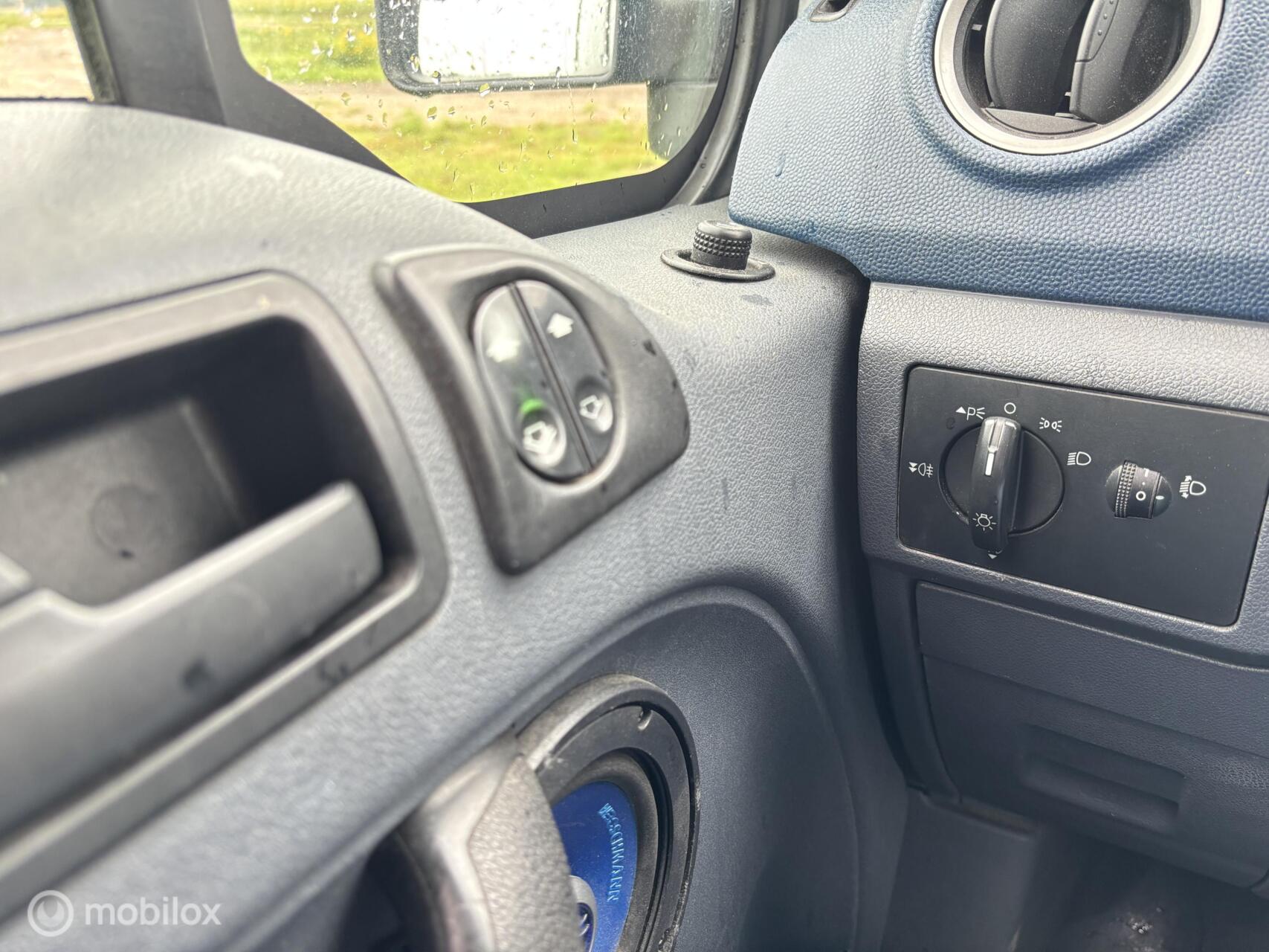 Foto van Ford Transit Connect T230l Van 90dpf