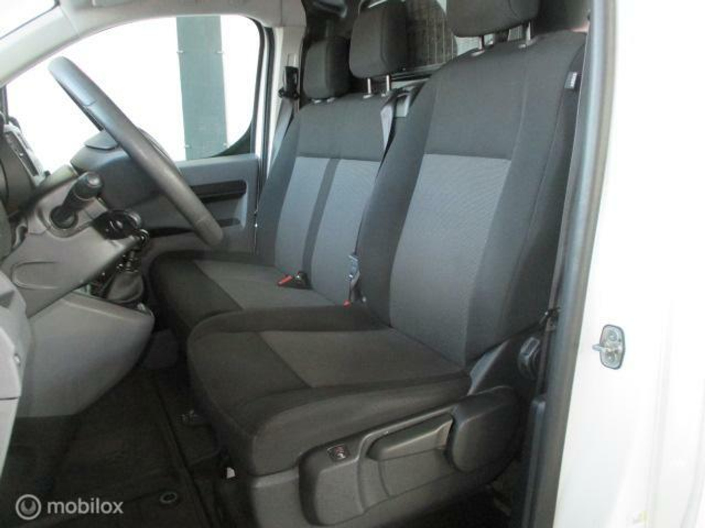 Foto van Peugeot Expert Bestel