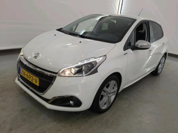 Peugeot 208 1.2 PureTech Signature 2019 - voorkant