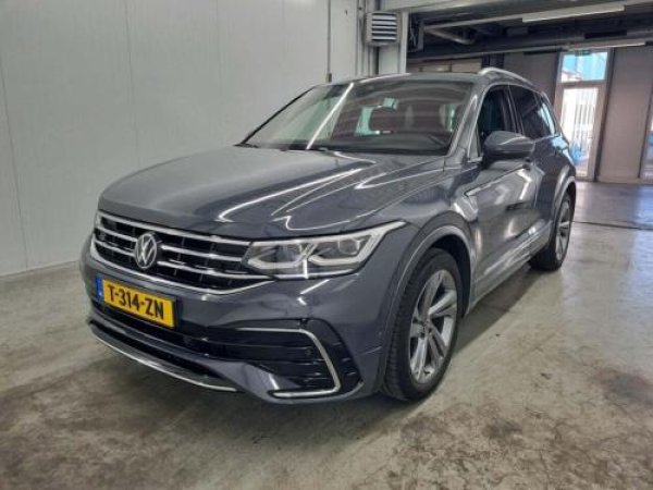 Volkswagen Tiguan 1.5 TSI R-Line Business 2023 - voorkant