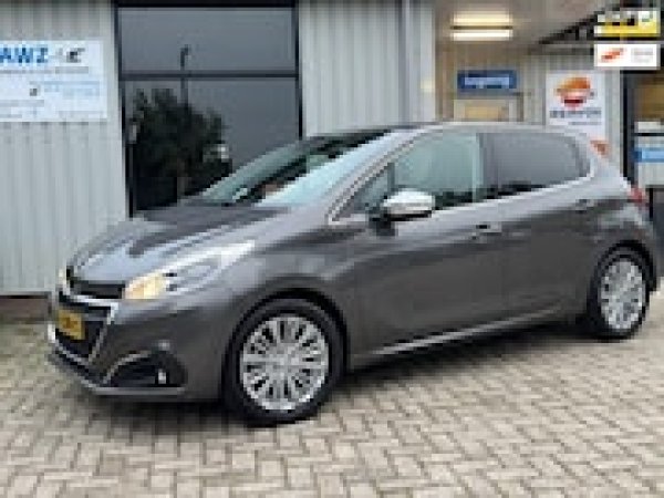 Peugeot 208 1.2 PureTech Access 2018 - voorkant