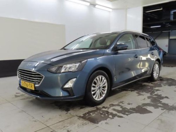 Ford Focus 1.0 EcoBoost Titanium Business 2019 - voorkant