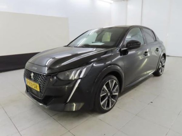 Peugeot 208 1.2 PureTech GT 2021 - voorkant