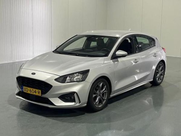 Ford Focus 1.5 EcoBoost ST Line Business 2018 - voorkant