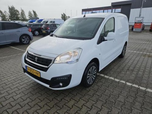 Foto van Peugeot Partner