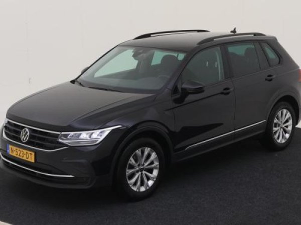 Volkswagen Tiguan 1.5 TSI Life 2021 - voorkant