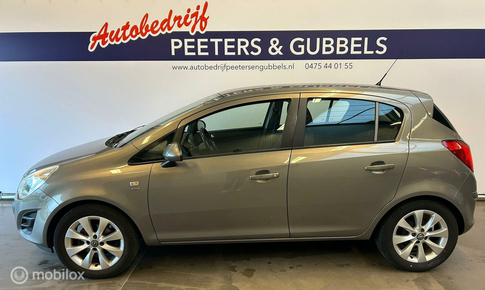 Opel Corsa 1.2 EcoFlex Design Edition 2013 - voorkant