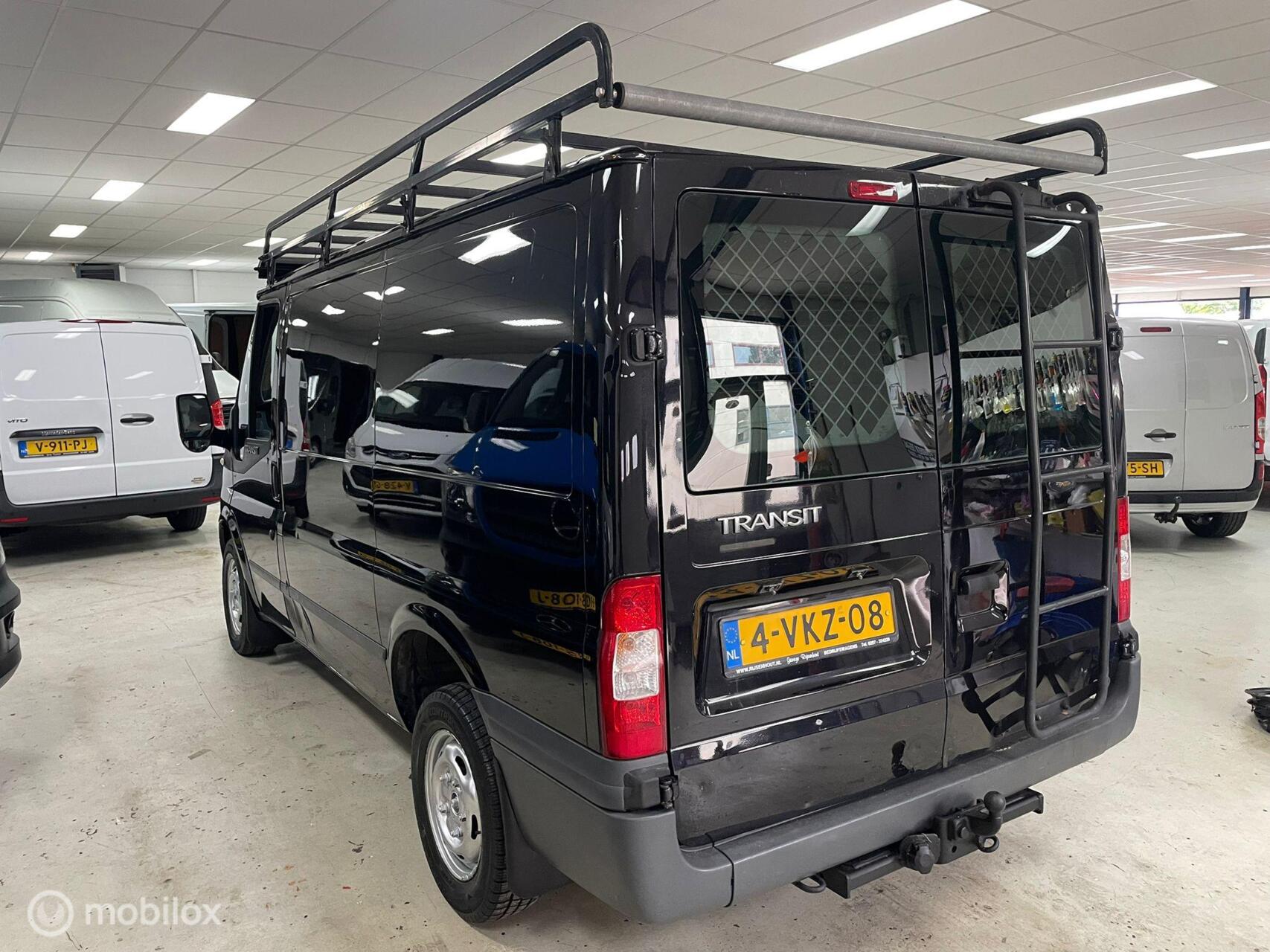 Foto van Ford Transit 260s Van 85dpf LR 4.23
