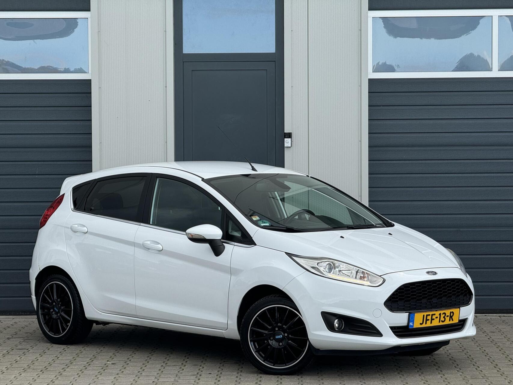 Ford Fiesta 1.0 EcoBoost Titanium 2013 - voorkant