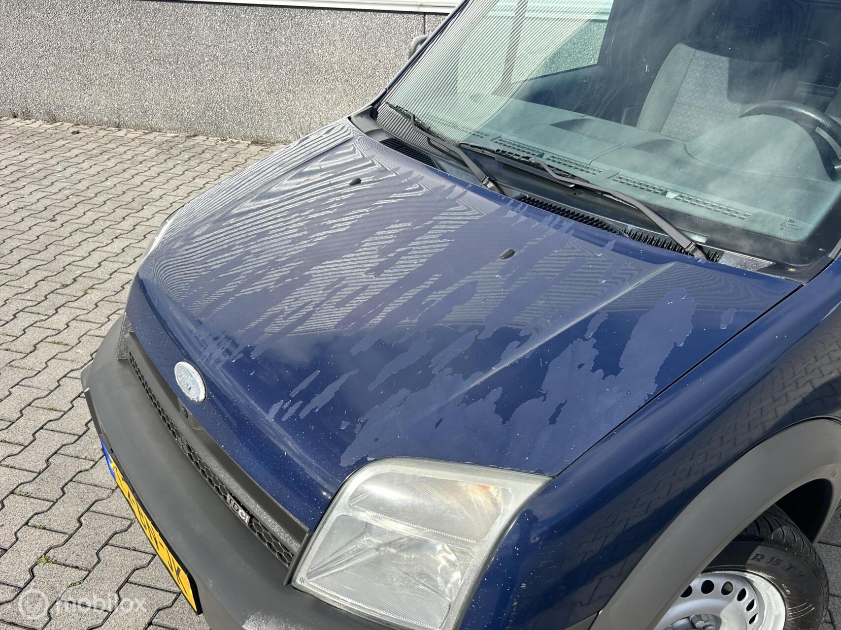 Foto van Ford Transit Connect 200s LR Van 1.8td 66