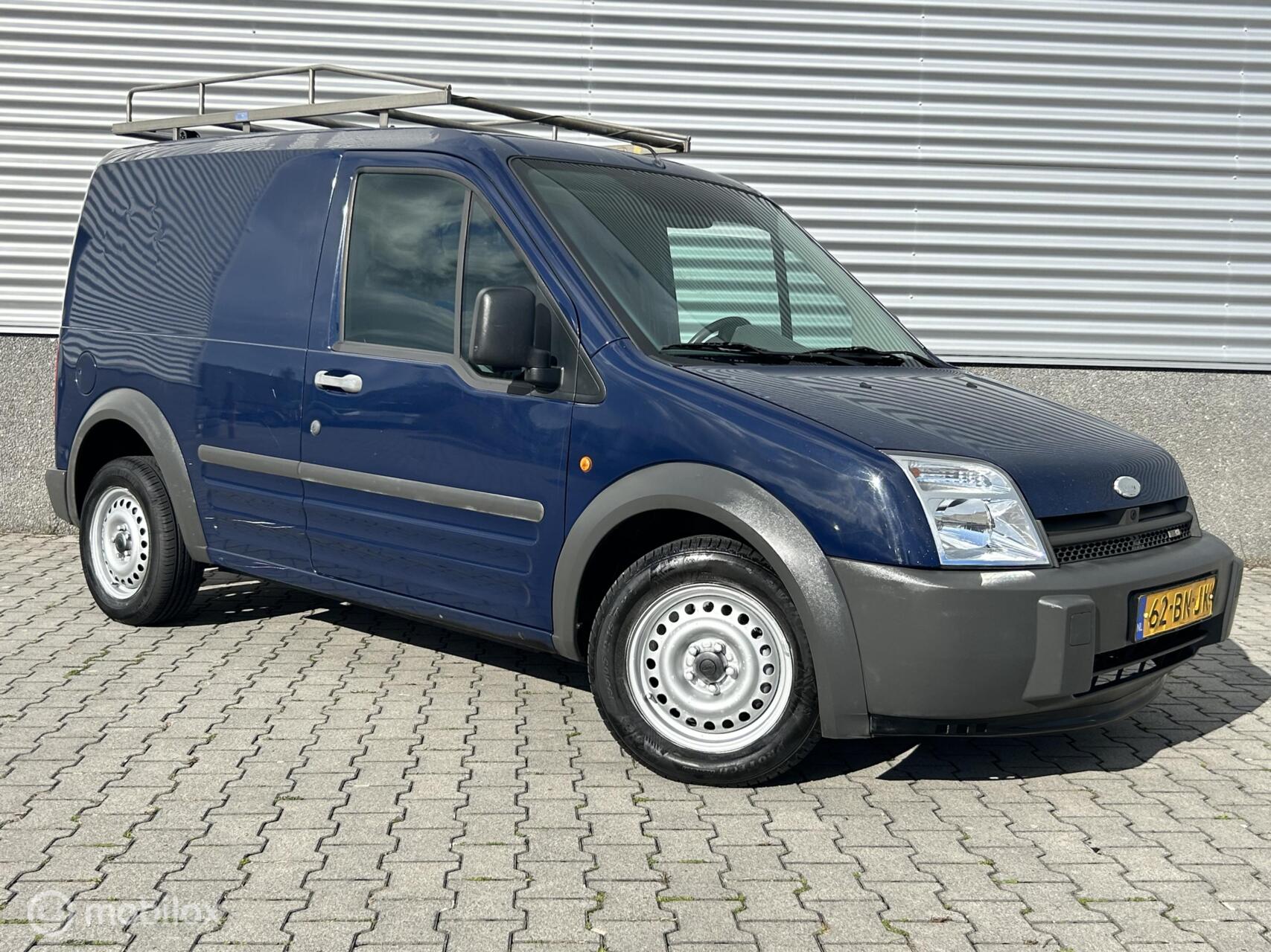 Foto van Ford Transit Connect 200s LR Van 1.8td 66