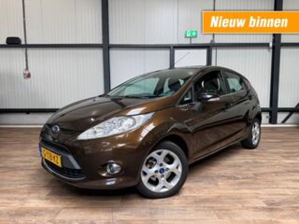 Ford Fiesta 1.4 Ghia 2011 - voorkant