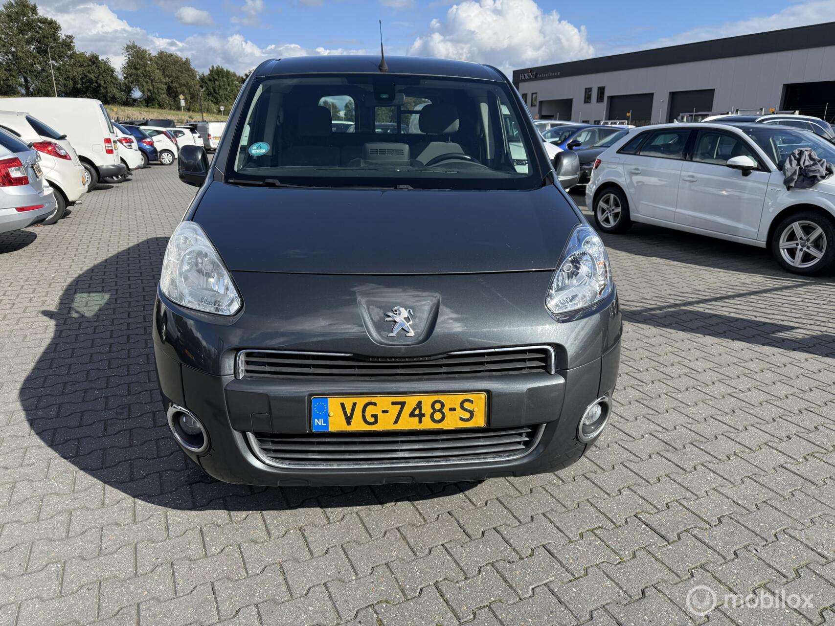 Foto van Peugeot Partner