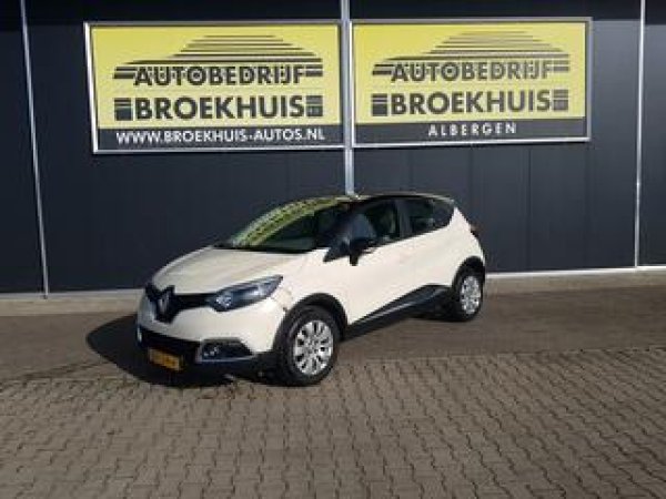 Renault Captur 0.9 TCe Expression 2014 - voorkant