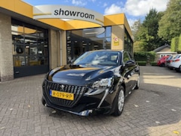 Peugeot 208 1.2 PureTech Active 2022 - voorkant