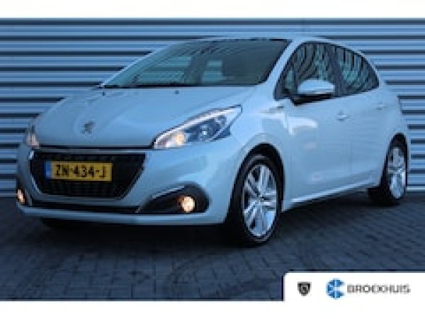 Peugeot 208 1.2 PureTech Signature 2019 - voorkant