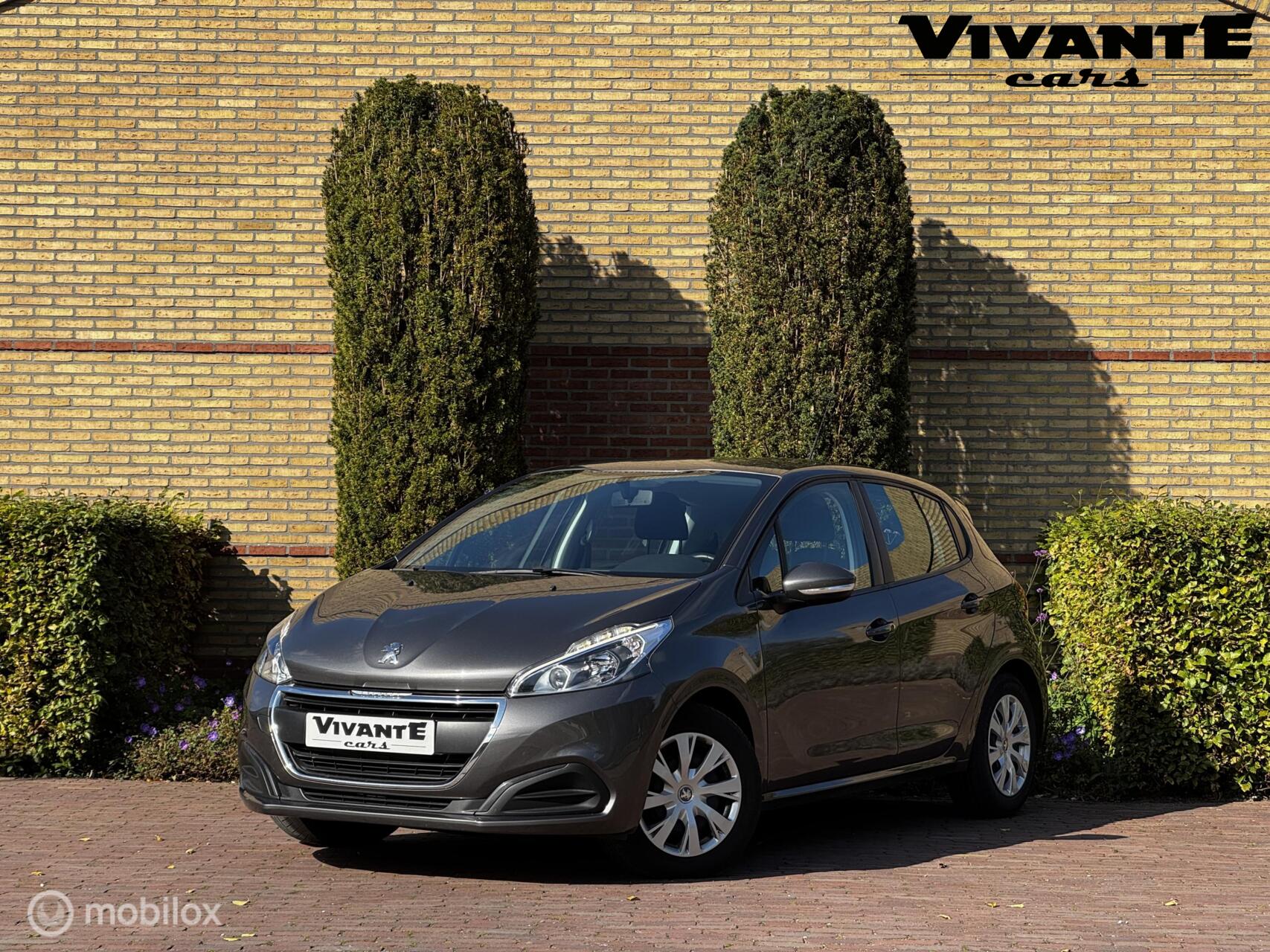 Peugeot 208 1.2 PureTech Active 2018 - voorkant