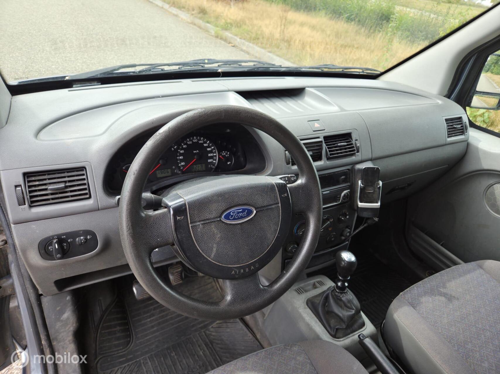 Foto van Ford Transit Connect 230l HR Van 1.8td 66