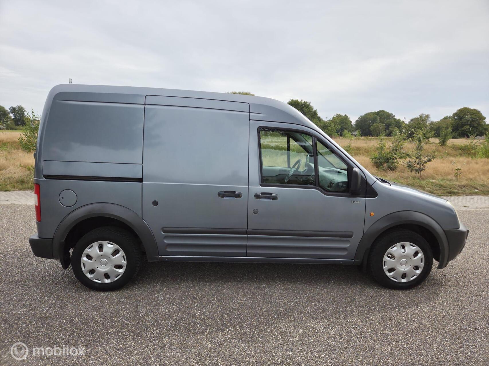 Foto van Ford Transit Connect 230l HR Van 1.8td 66
