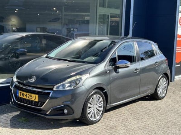 Peugeot 208 1.2 PureTech Allure 2016 - voorkant