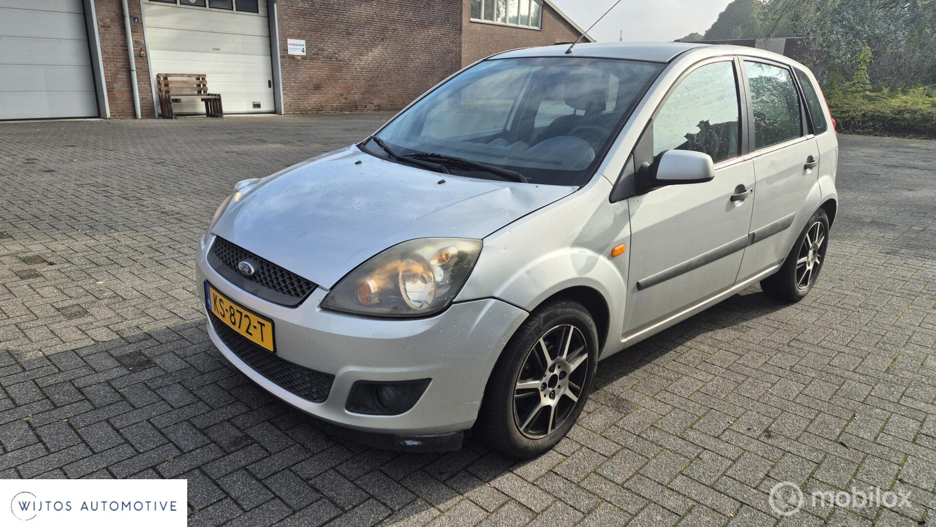 Ford Fiesta 1.4-16V Ambiente 2007 - voorkant