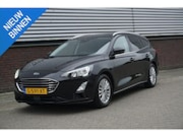 Ford Focus 1.0 EcoBoost Titanium Business 2019 - voorkant