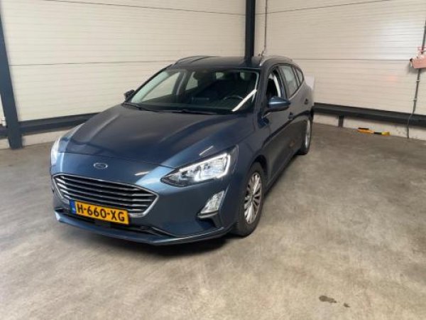 Ford Focus 1.0 EcoBoost Titanium Business 2020 - voorkant