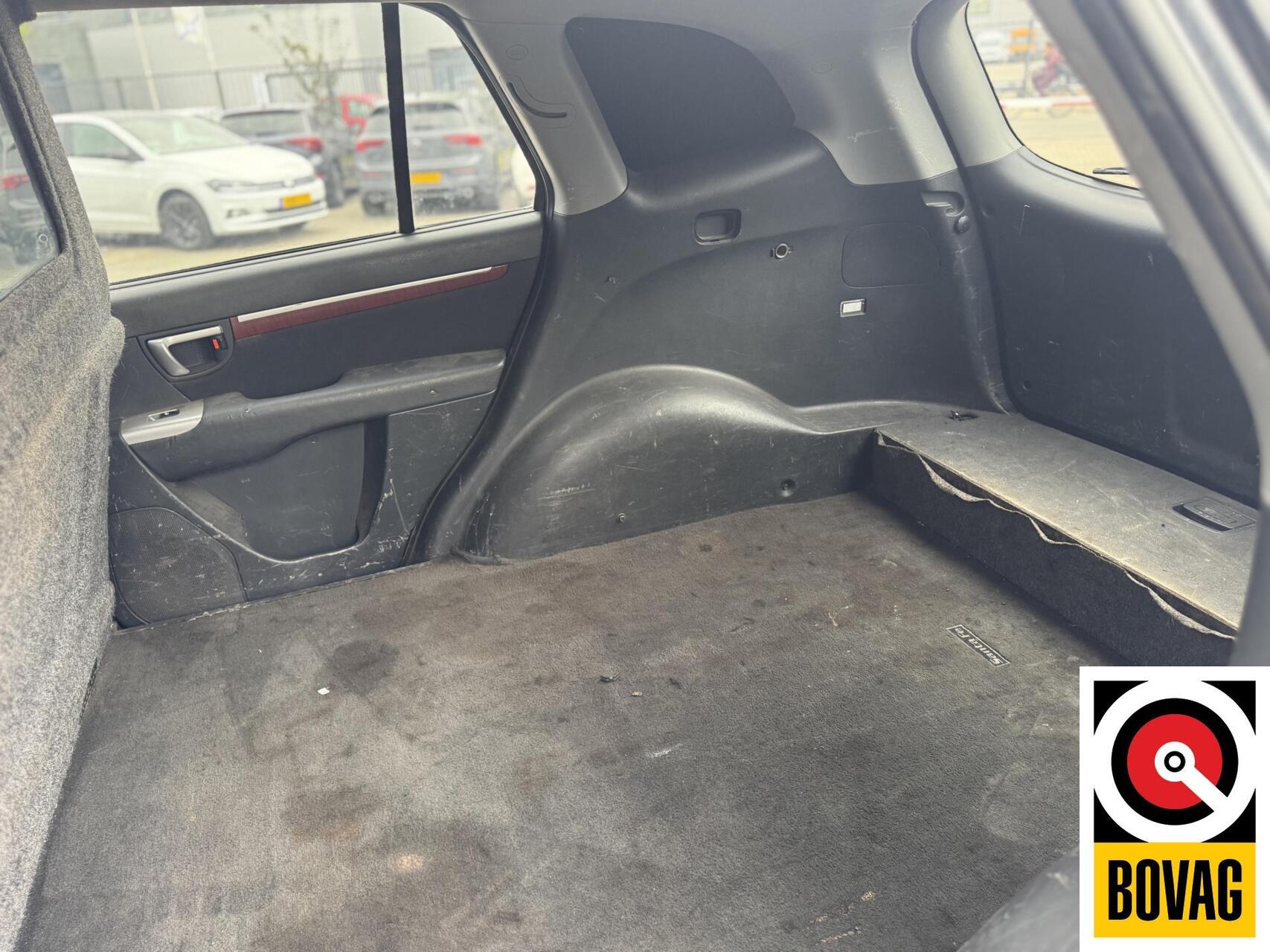Foto van Hyundai Santa Fe 2.2 Crdi Van