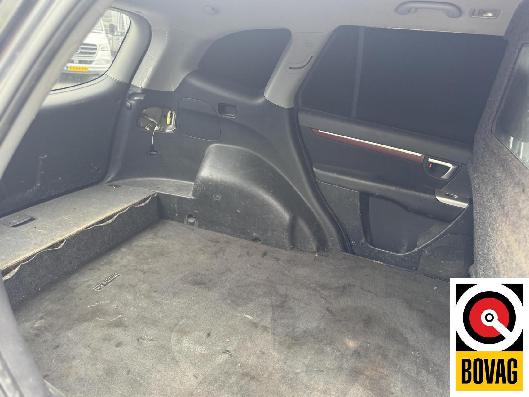 Foto van Hyundai Santa Fe 2.2 Crdi Van