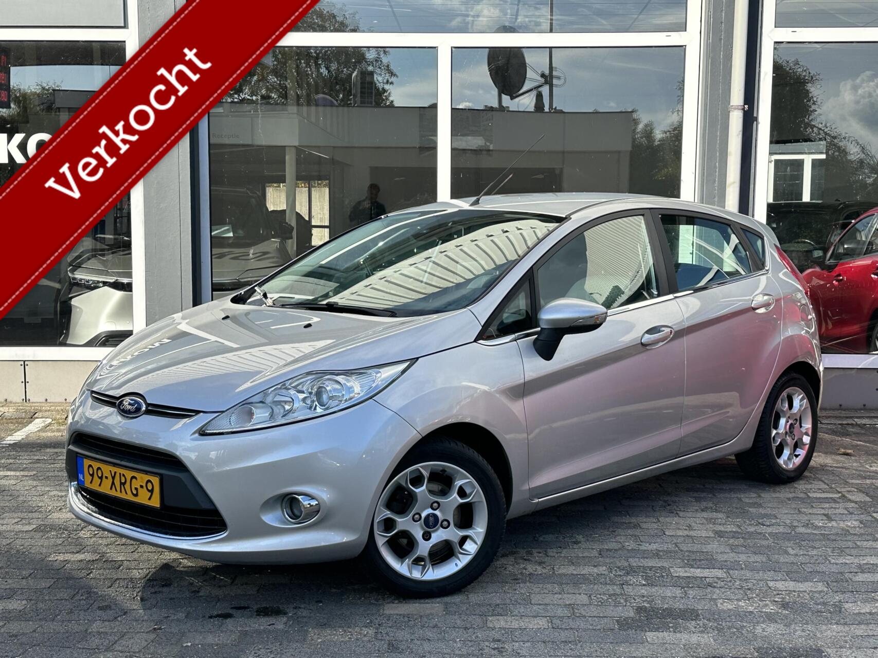 Ford Fiesta 1.25 Titanium|All Season|Clamte/Cruise|Trekhaak 2012 - voorkant
