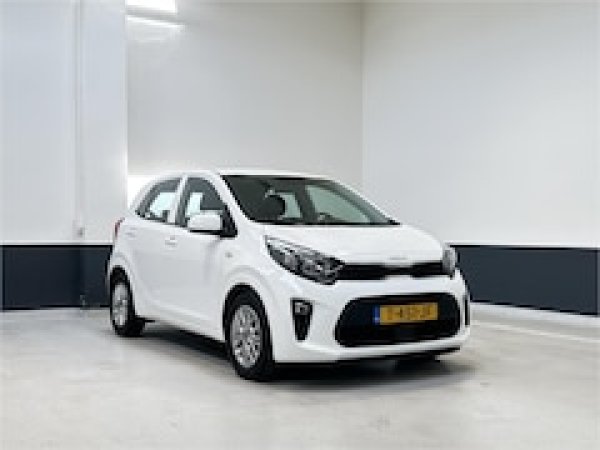 Kia Picanto 1.0 DPI DynamicLine 2023 - voorkant