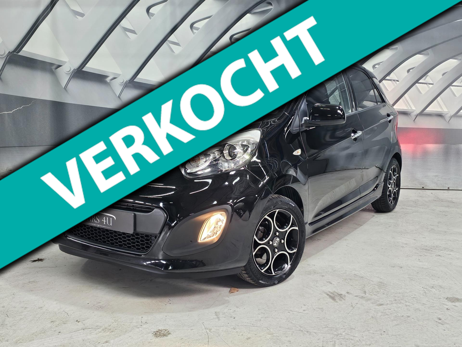 Kia Picanto 1.2 CVVT World Cup Ed. Executive half leer 2014 - voorkant