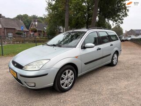 Ford Focus 1.6-16V Futura 2004 - voorkant