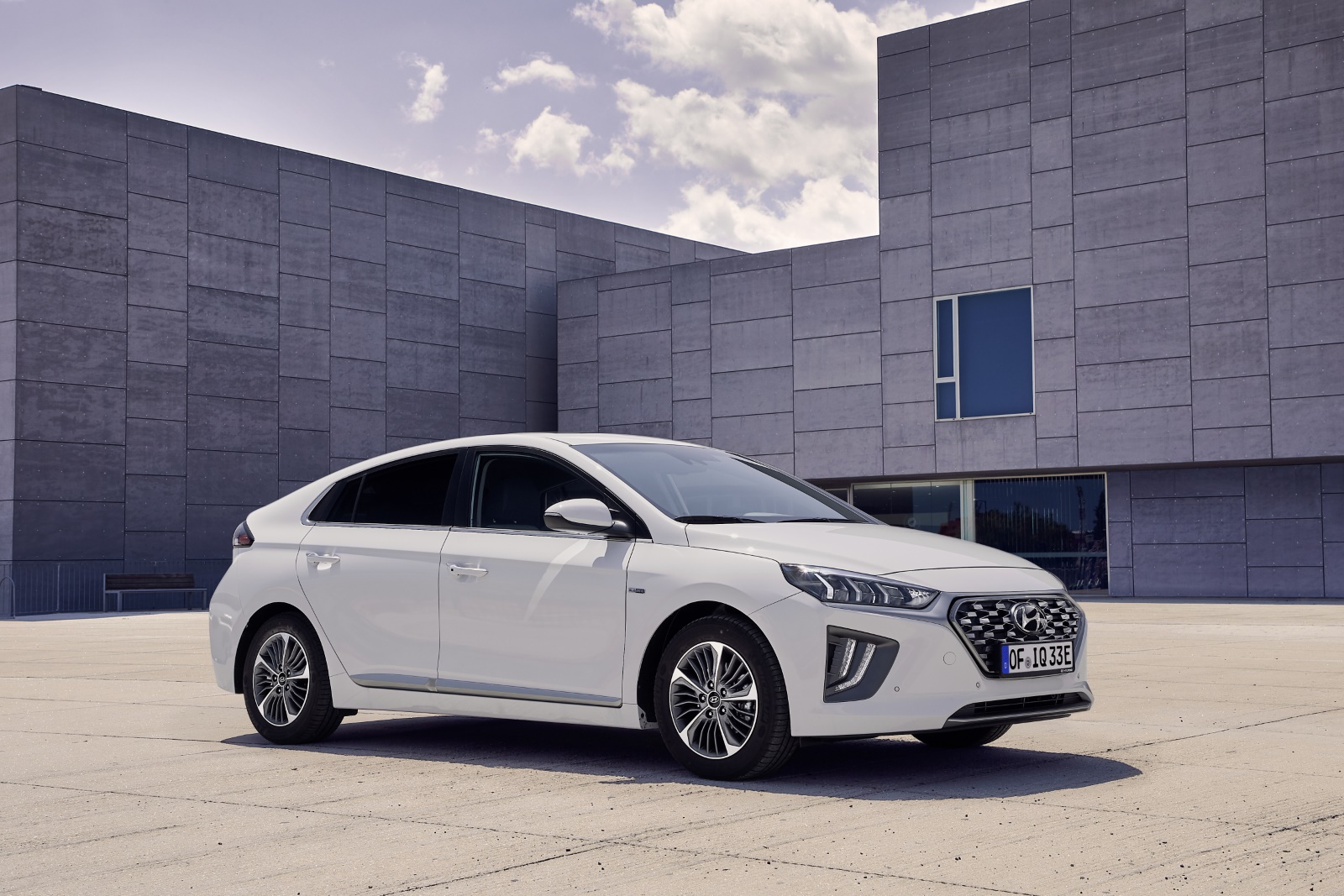 Hyundai Ioniq 1.6 GDi PHEV Premium 2019 - voorkant