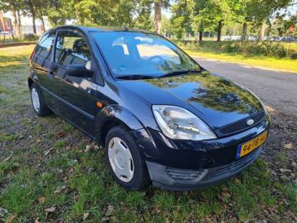 Ford Fiesta 1.3-8V Style 2004 - voorkant