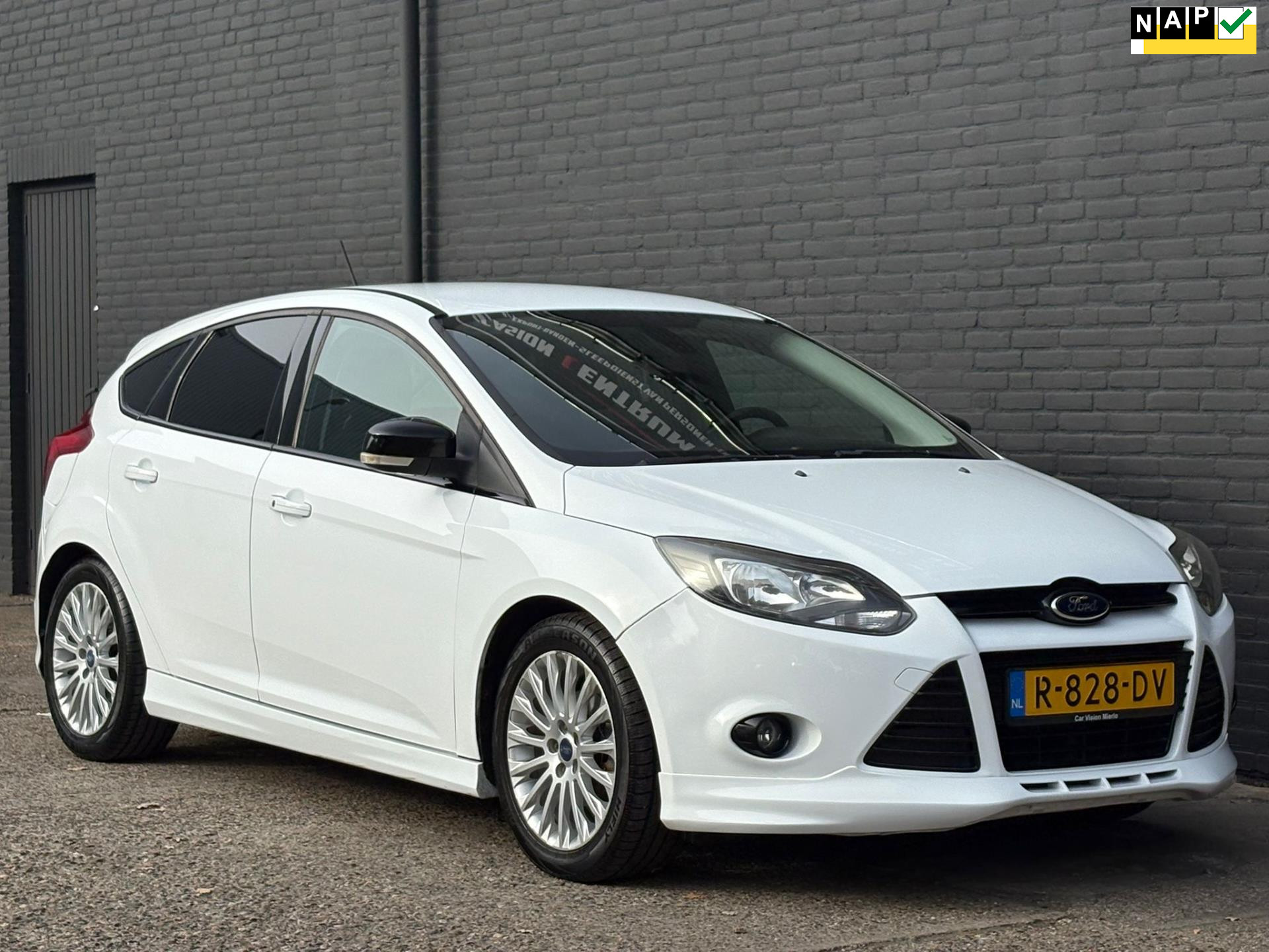 Ford Focus 1.0 EcoBoost Titanium 2012 - voorkant