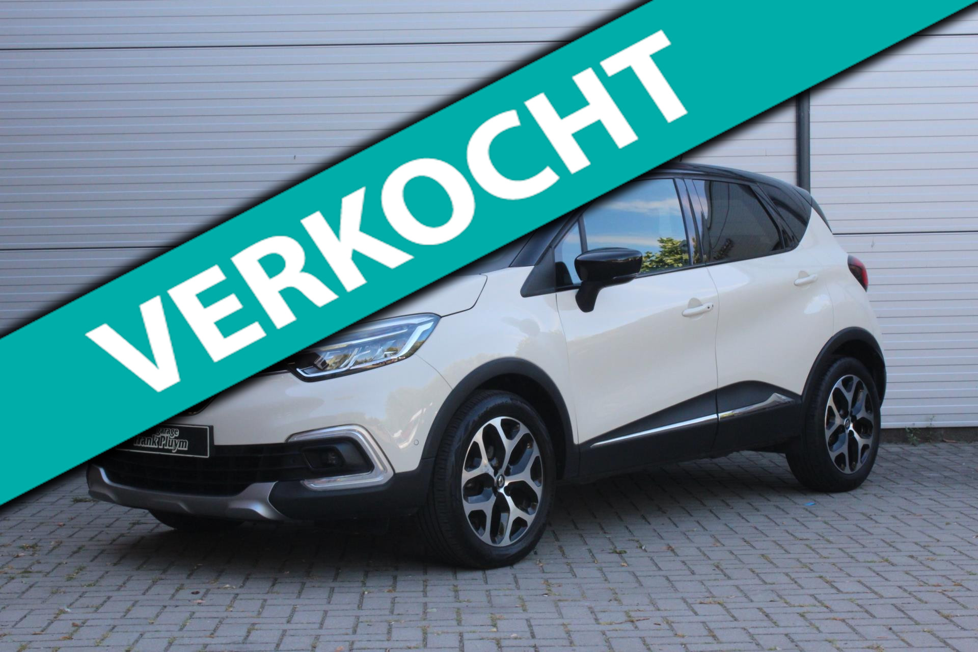 Renault Captur 0.9 TCe Intens LED/PDC/Metallic 2018 - voorkant