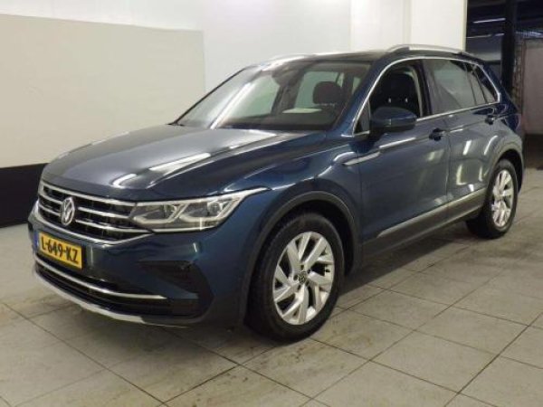 Volkswagen Tiguan 1.5 TSI Elegance 2021 - voorkant