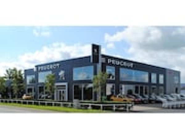 Peugeot 208 1.2 PureTech Allure 2019 - voorkant