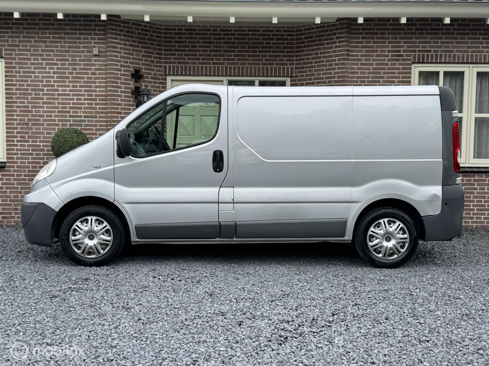 Foto van Renault Trafic T27 L1/h1 2.0 Dci 66kw E4