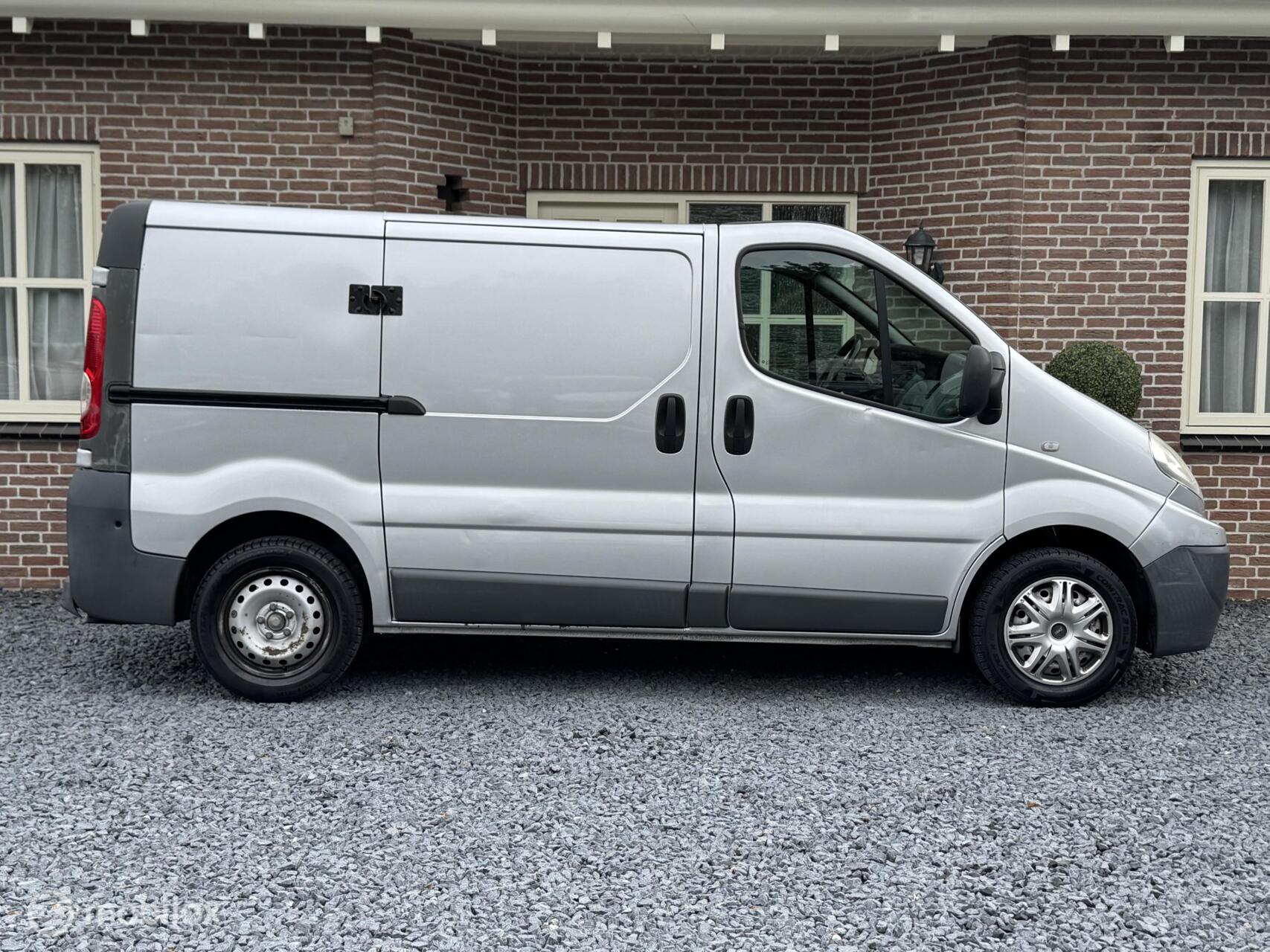 Foto van Renault Trafic T27 L1/h1 2.0 Dci 66kw E4