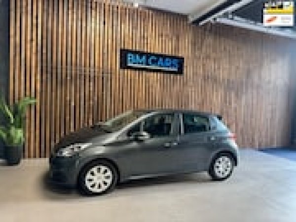 Peugeot 208 1.2 PureTech Blue Lion 2017 - voorkant