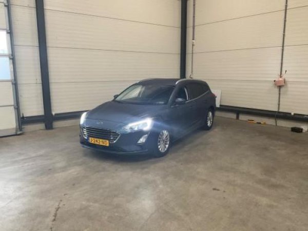 Ford Focus 1.0 EcoBoost Hybrid Titanium X Business 2020 - voorkant