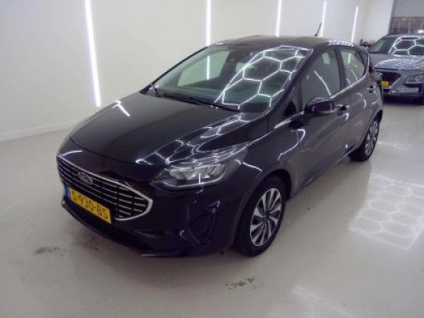 Ford Fiesta 1.0 EcoBoost Hybrid Titanium 2023 - voorkant