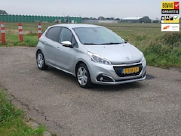 Peugeot 208 1.2 PureTech Allure 2018 - voorkant