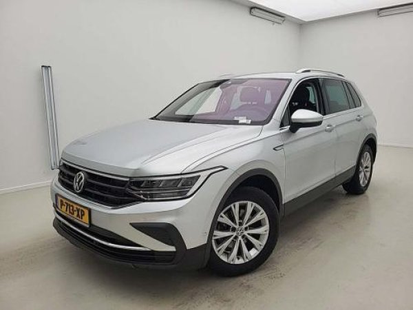 Volkswagen Tiguan 1.5 TSI Life Business 2022 - voorkant