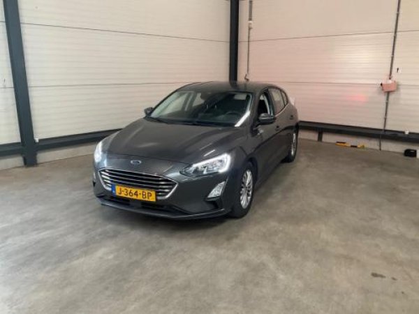 Ford Focus 1.0 EcoBoost Titanium Business 2020 - voorkant